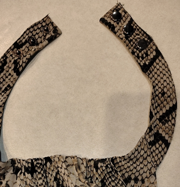 NWT $148 Jessica Simpson Anaconda Black Halter Maxi Dress 10 - Picture 7 of 11